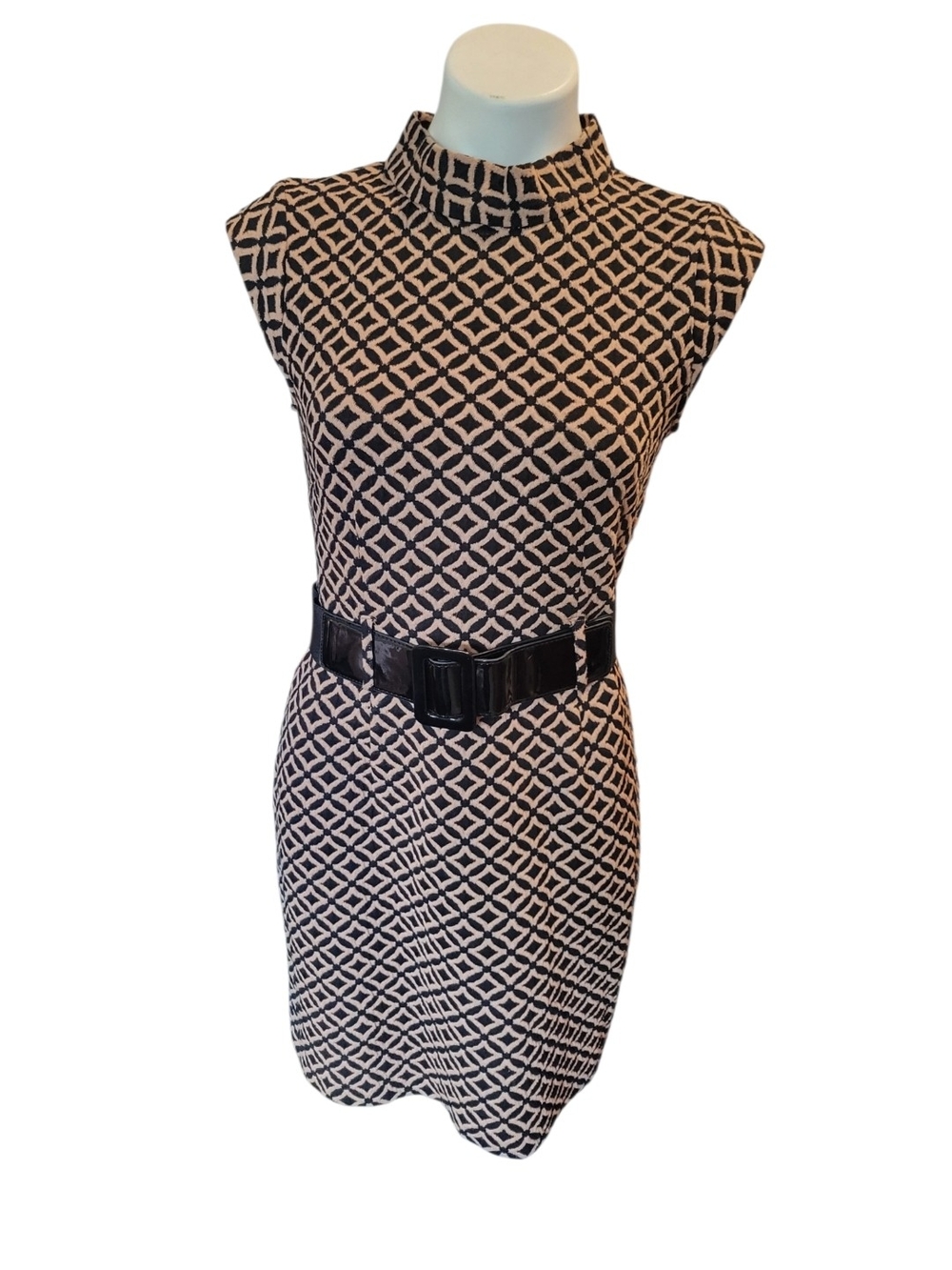 Sandra Darren Black and Beige Geometric Mock-Neck Sheath Dress